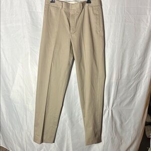 Men’sL L Bean classic fit flat front khakis size 33 waist and 33 1/2  length.